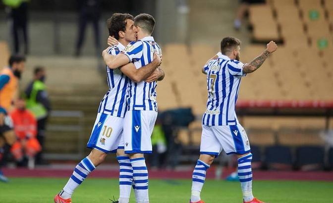 赛地聚焦:荷甲今夜热度飙升,阿贾克斯遗憾出局,更衣室稳定,细节决定成败的简单介绍 赛地聚焦:荷甲今夜热度飙升,阿贾克斯遗憾出局,更衣室稳定,细节决定成败的简单介绍